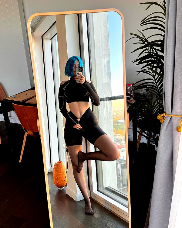 vixenp_ instagram image archive image