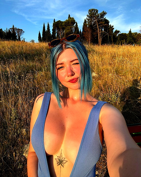 vixenp_ instagram image archive image
