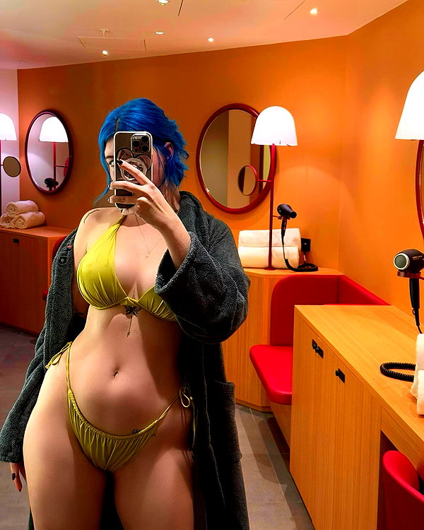 vixenp_ instagram image archive image