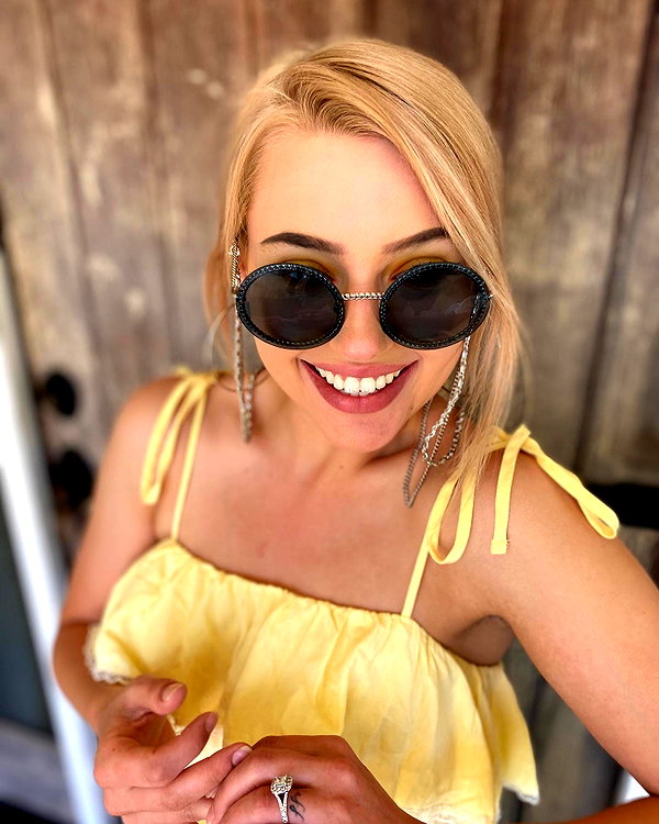 willowwbarbie instagram image archive image