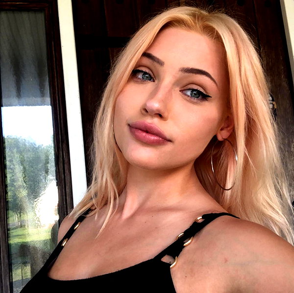 willowwbarbie instagram image archive image