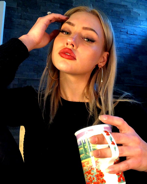 willowwbarbie instagram image archive image
