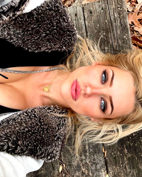 willowwbarbie instagram image archive image