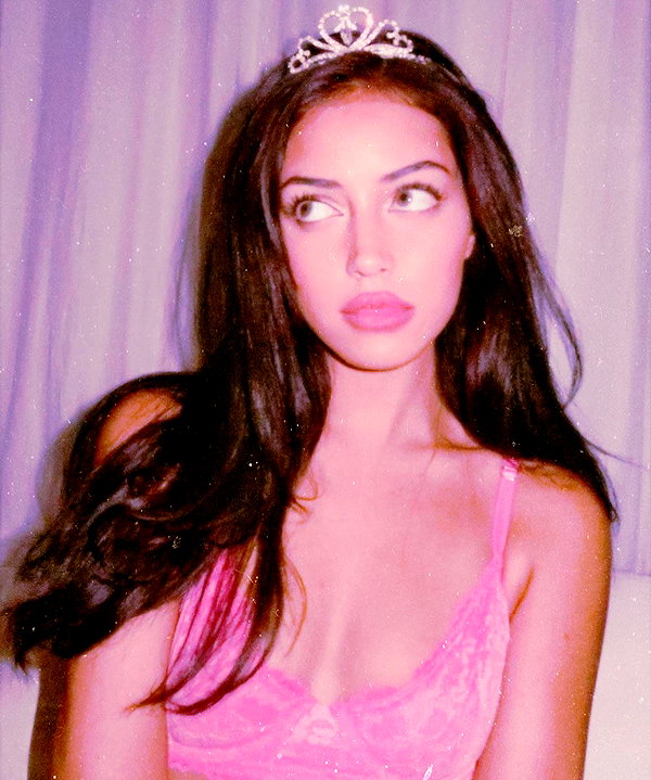 wolfiecindy instagram image archive image