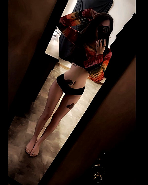 wutamievendoinghere69 instagram image archive image