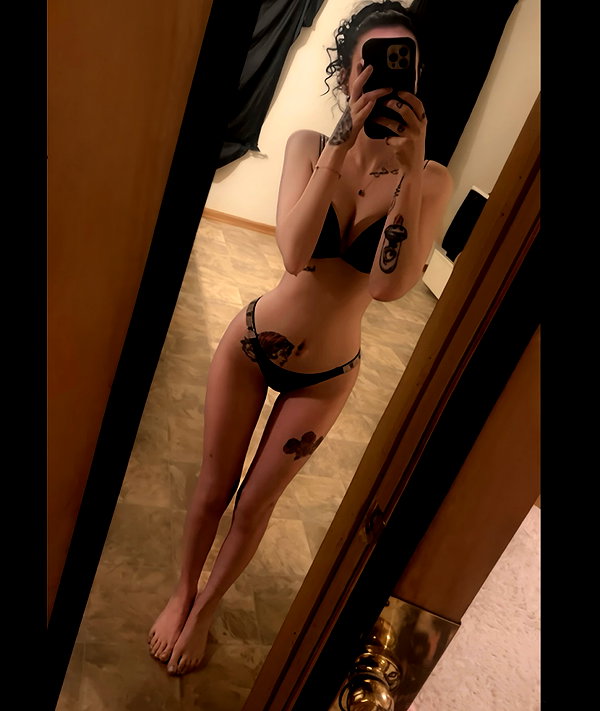 wutamievendoinghere69 instagram image archive image