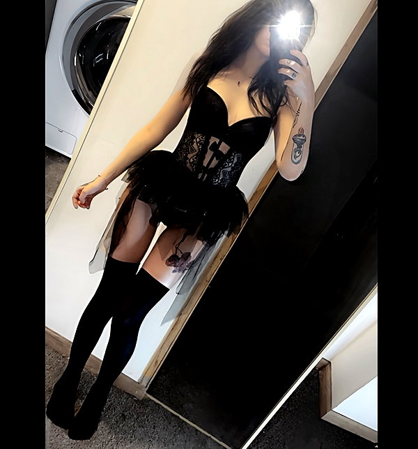 wutamievendoinghere69 instagram image archive image