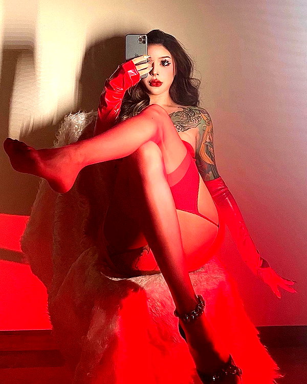 xixigina instagram image archive image