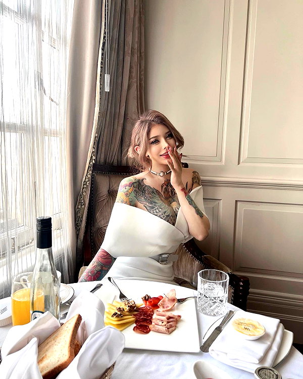 xixigina instagram image archive image