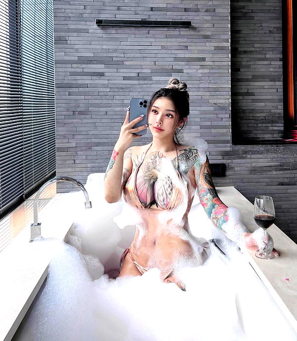 xixigina instagram image archive image