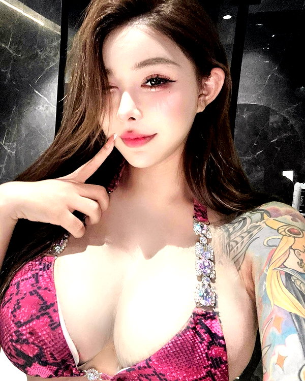 xixigina instagram image archive image