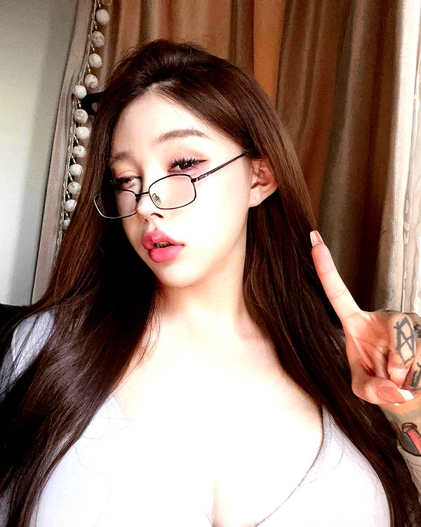xixigina instagram image archive image