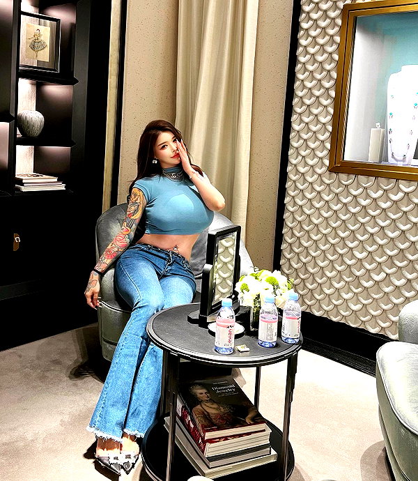 xixigina instagram image archive image