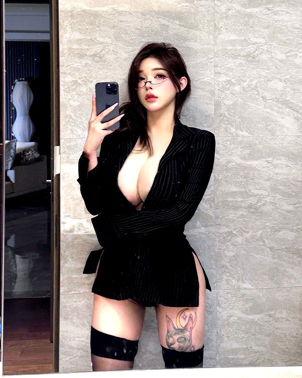 xixigina instagram image archive image