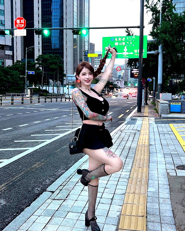 xixigina instagram image archive image