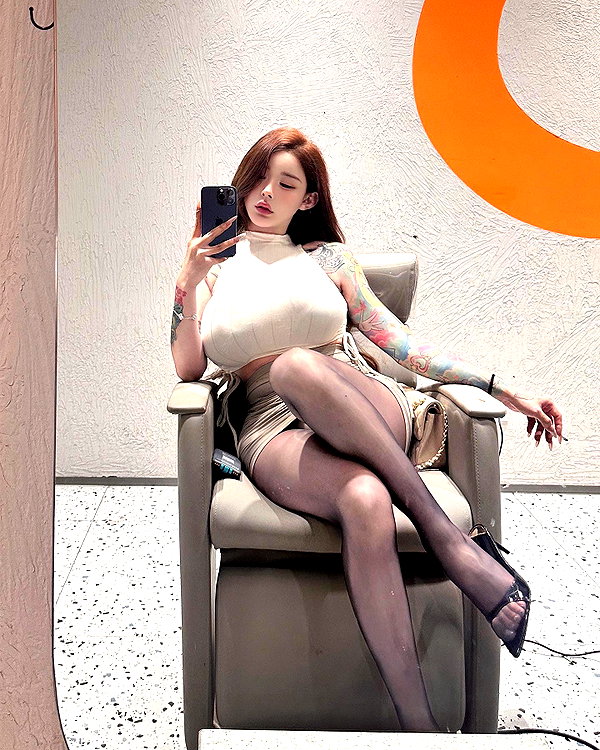 xixigina instagram image archive image