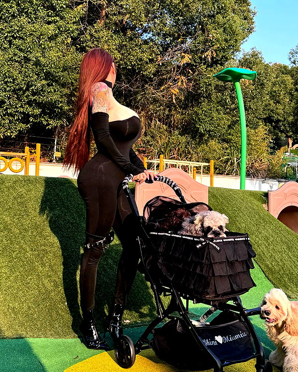 xixigina instagram image archive image