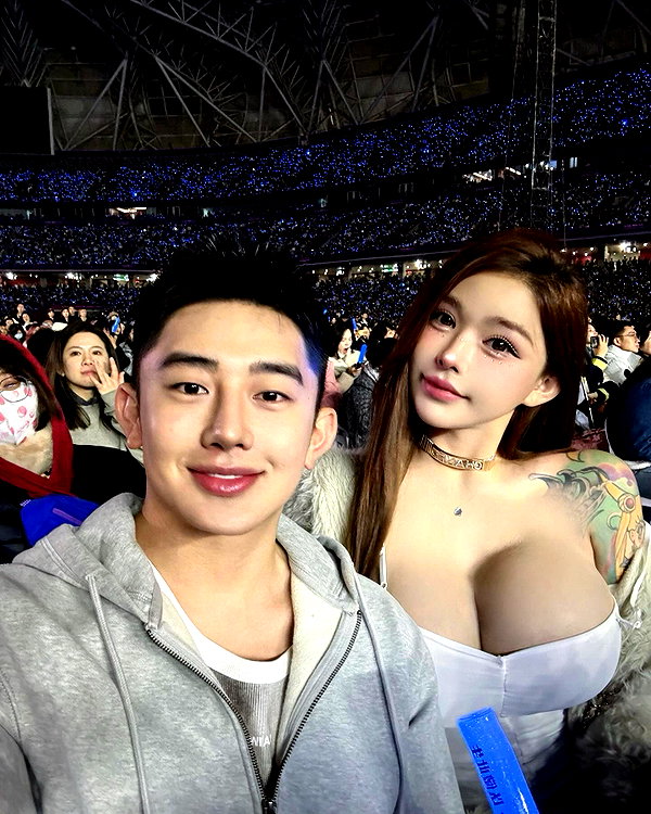 xixigina instagram image archive image
