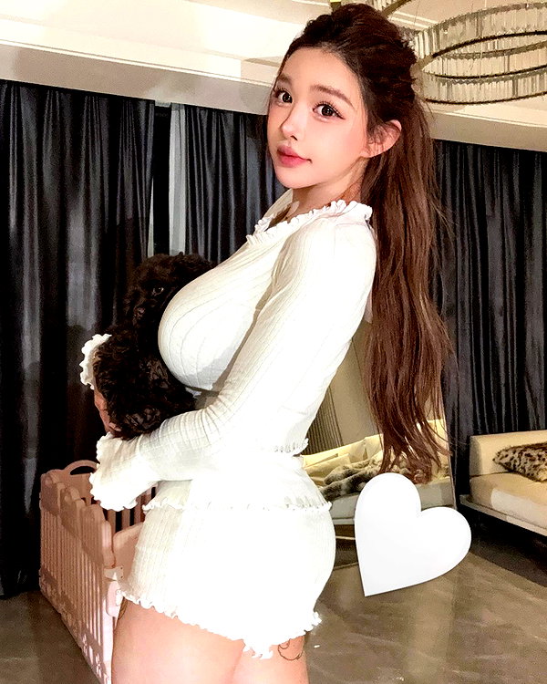 xixigina instagram image archive image