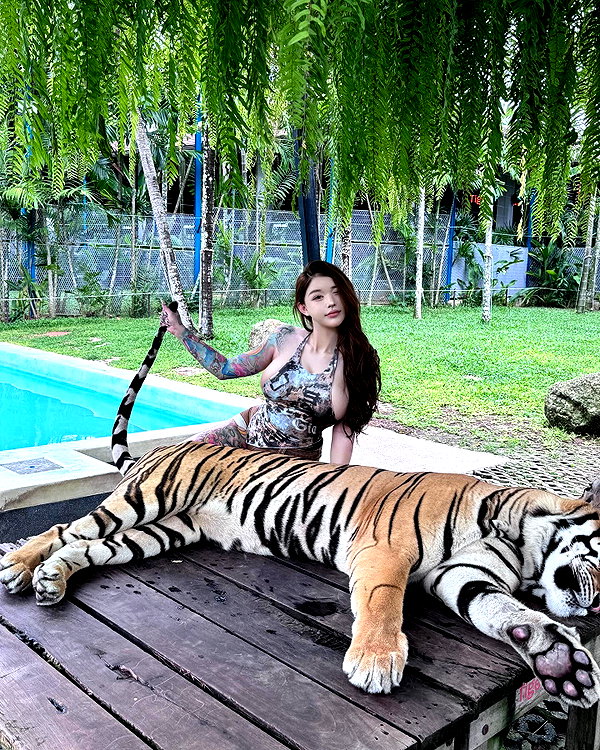 xixigina instagram image archive image