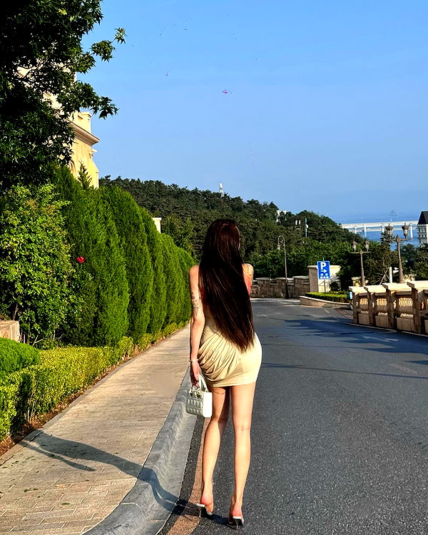 xixigina instagram image archive image