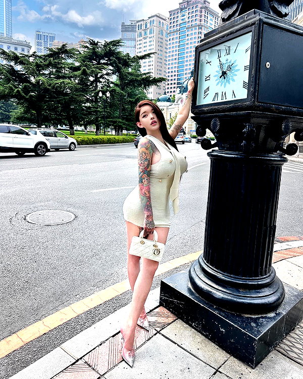 xixigina instagram image archive image