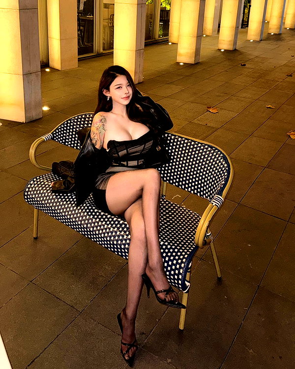 xixigina instagram image archive image
