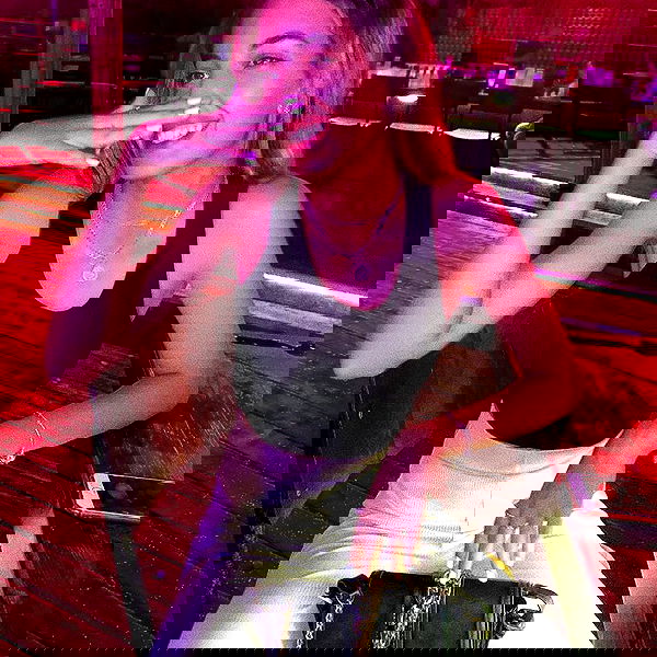 yaelxyazdi yaelxyazdi archive image