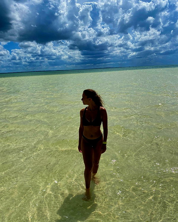 yaheli_idan instagram image archive image