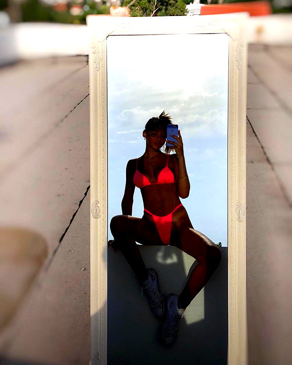 yaheli_ovadya instagram image archive image