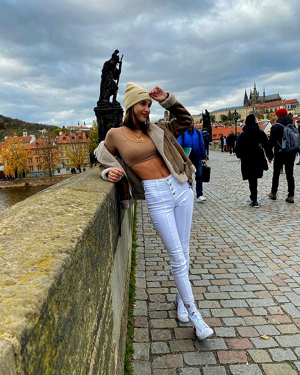 yaheli_ovadya instagram image archive image