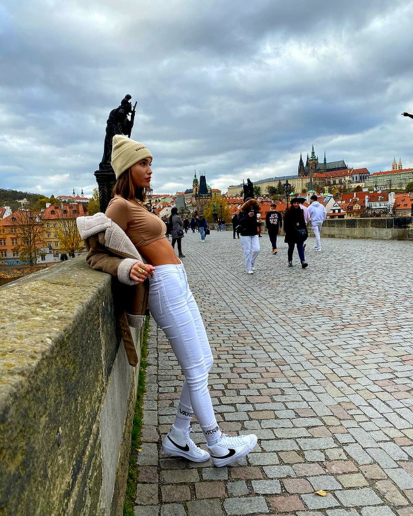 yaheli_ovadya instagram image archive image