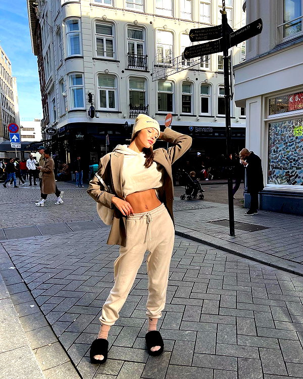 yaheli_ovadya instagram image archive image