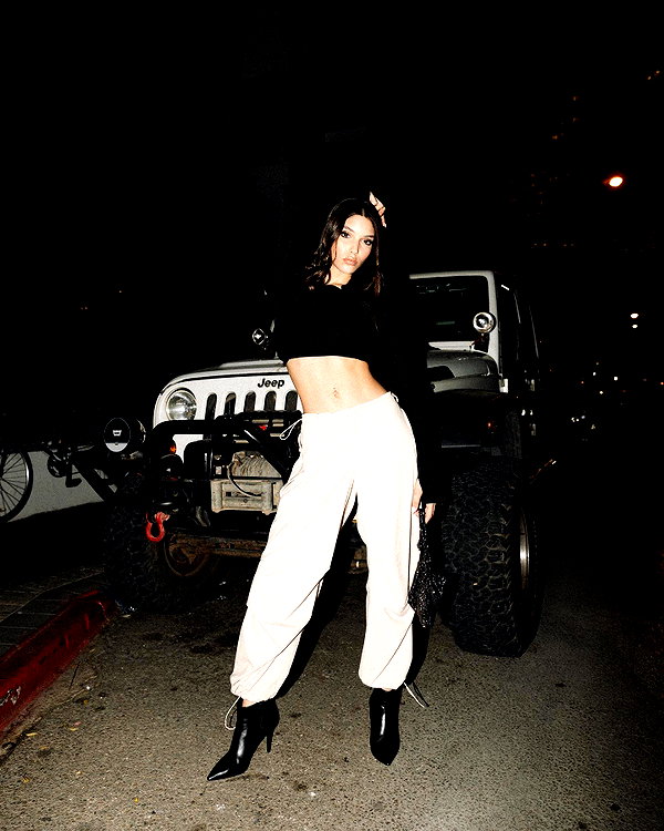 yaheli_ovadya instagram image archive image