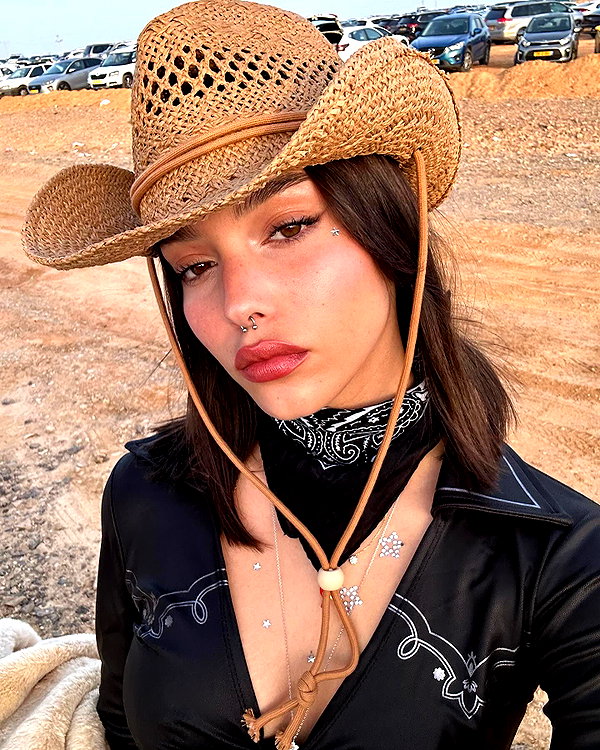 yaheli_ovadya instagram image archive image