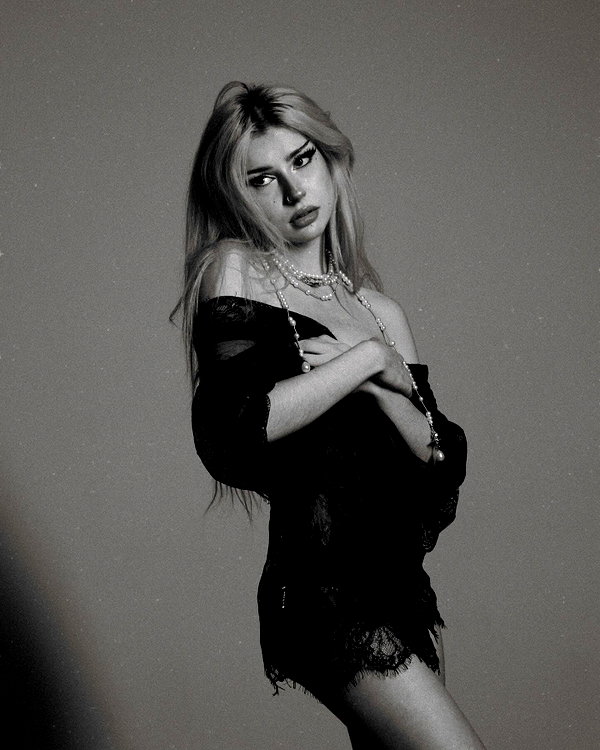 yaminaamane instagram image archive image