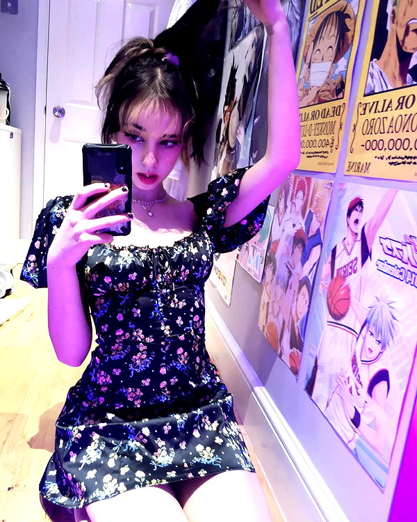 zoe.glover instagram image archive image