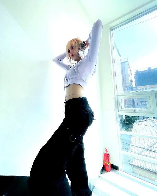 zoe.glover instagram image archive image
