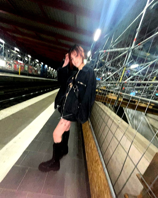 zoe.glover instagram image archive image