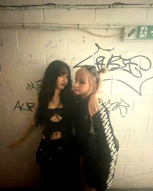 zoe.glover instagram image archive image