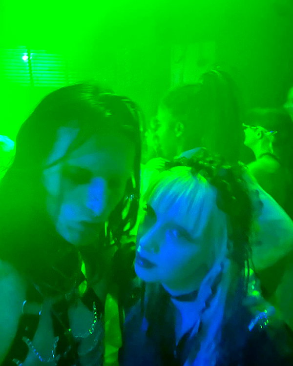 zoe.glover instagram image archive image