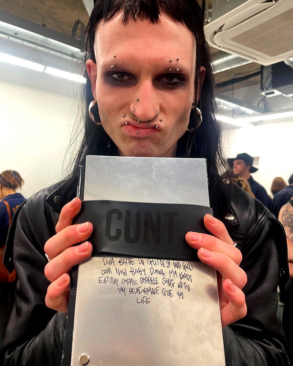 zoe.glover instagram image archive image