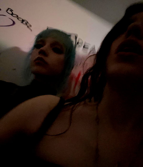 zoe.glover instagram image archive image