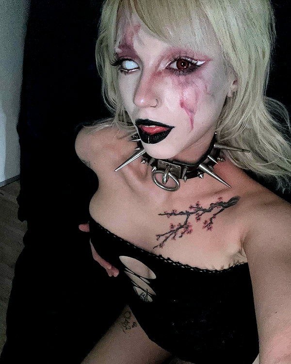 zoe.glover instagram image archive image