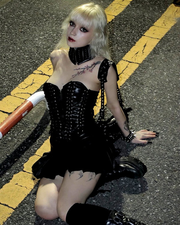 zoe.glover instagram image archive image