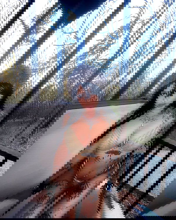 zommmbri image ~ Altpins