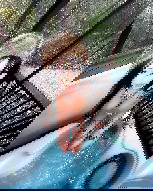 zommmbri image ~ Altpins