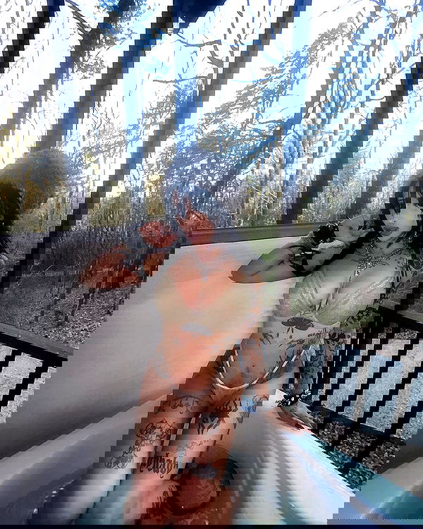 zommmbri image ~ Altpins