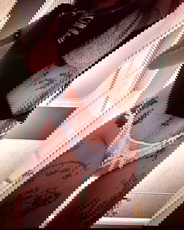 zommmbri image ~ Altpins