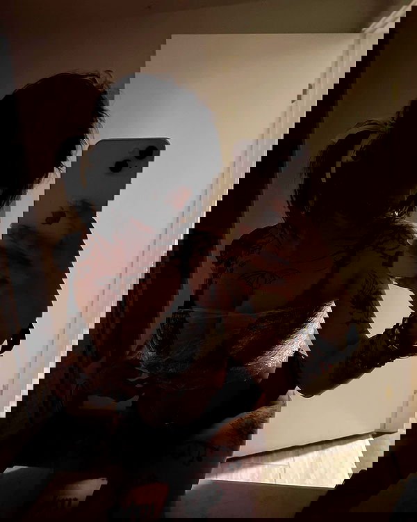 zommmbri image ~ Altpins